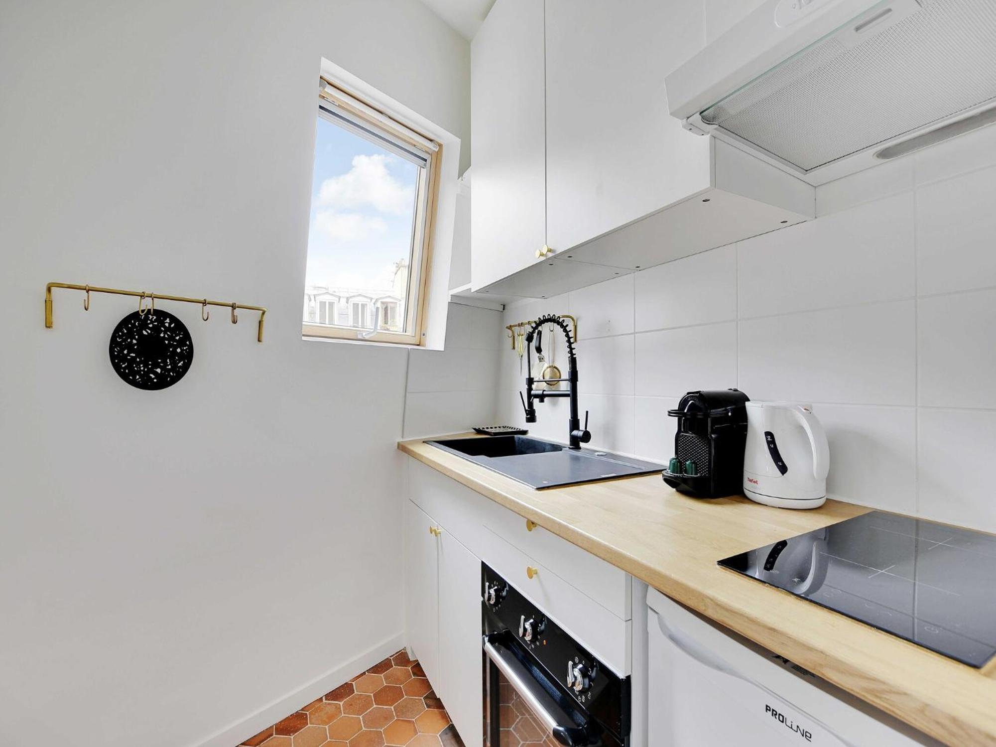Pretty 2p - Ternes St Honore *