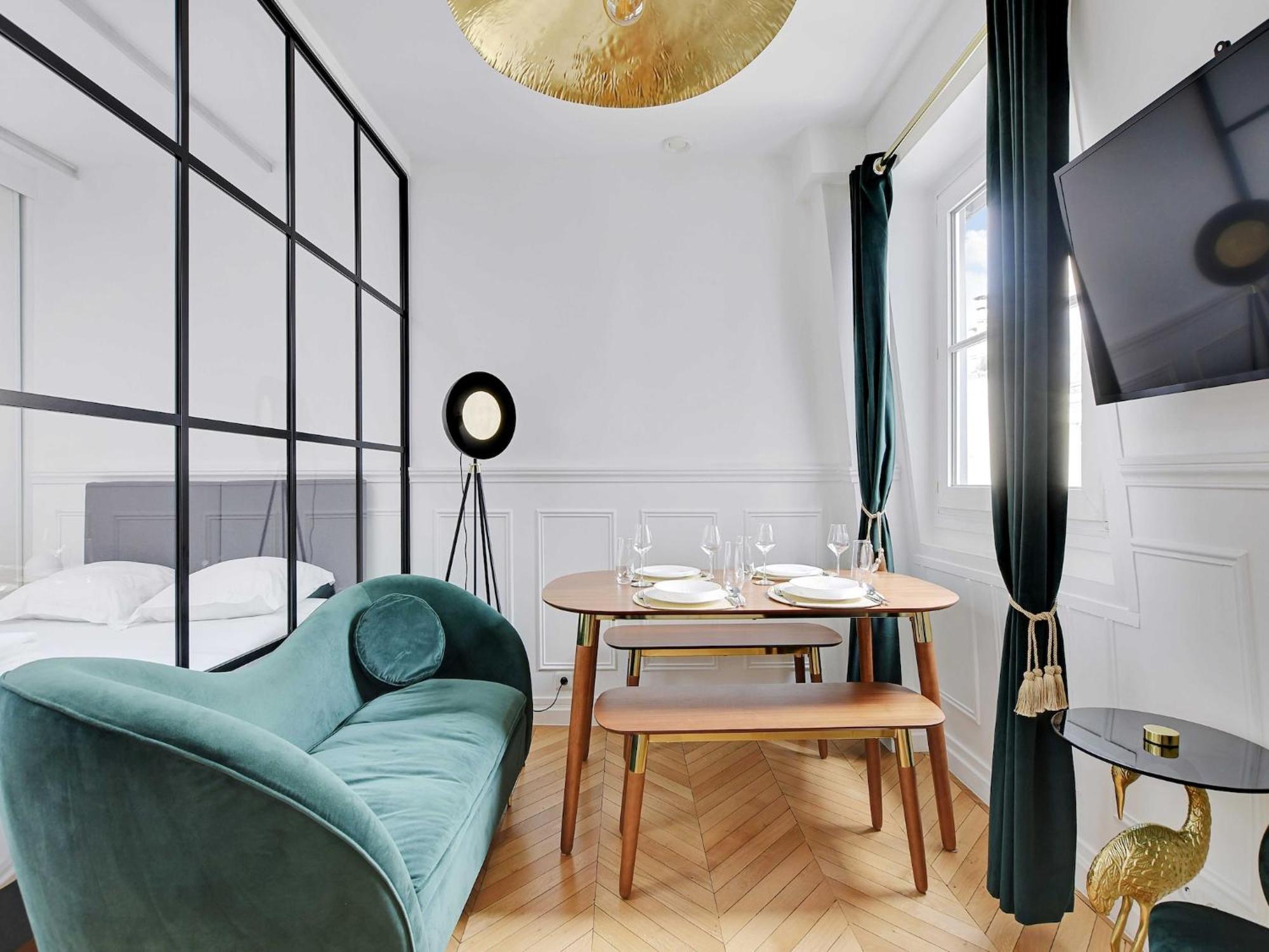 Pretty 2p - Ternes St Honore Apartment
